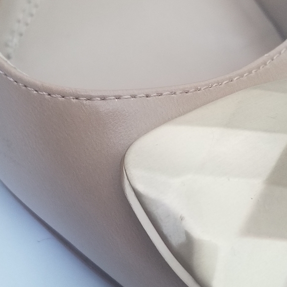 Ellen Tracy's 'Wendy' Leather Dress Shoe - Picture 5 of 8